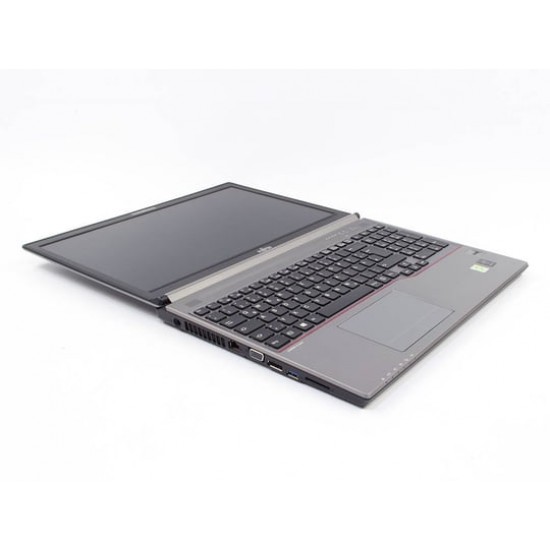 Notebook Fujitsu LifeBook E754